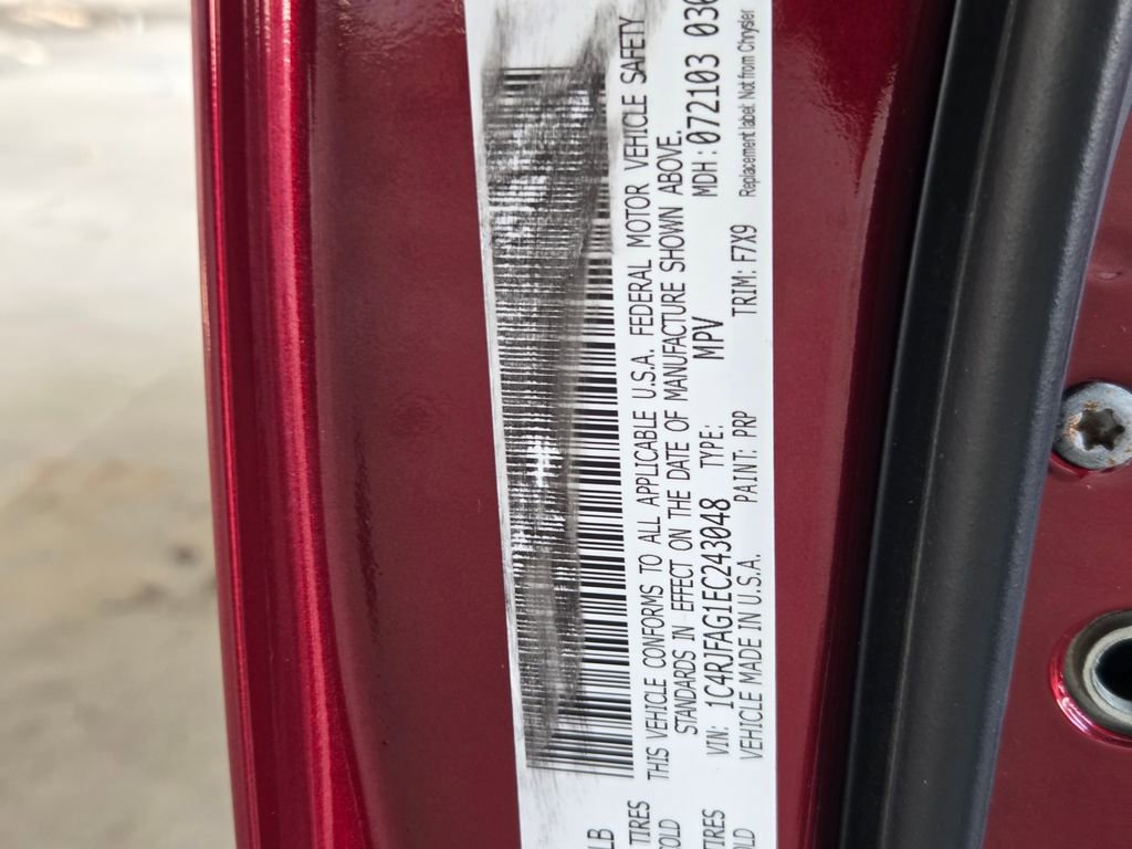 Used 2014 Jeep Grand Cherokee Laredo w/ Quick Order Package 23E AWD/4WD image 28