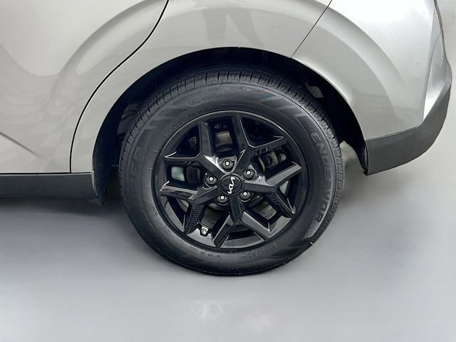 Used 2024 Kia Soul LX w/ Option Group 015 FWD image 31
