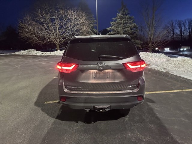 Used 2018 Toyota Highlander XLE image 4