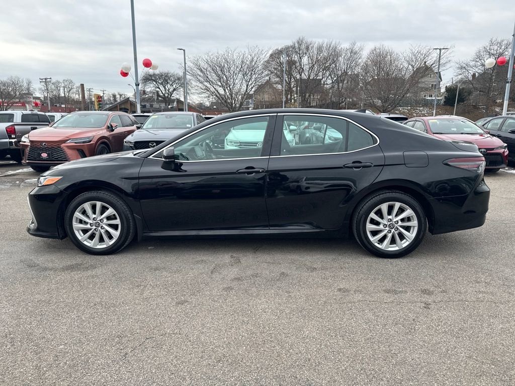 Used 2023 Toyota Camry LE image 4