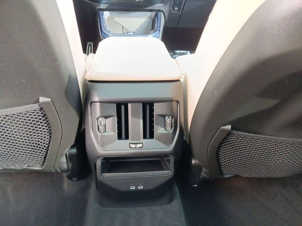 Used 2025 BMW X3 xDrive30i w/ M Sport Package image 10