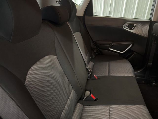 Used 2024 Kia Soul LX w/ Option Group 015 FWD image 17