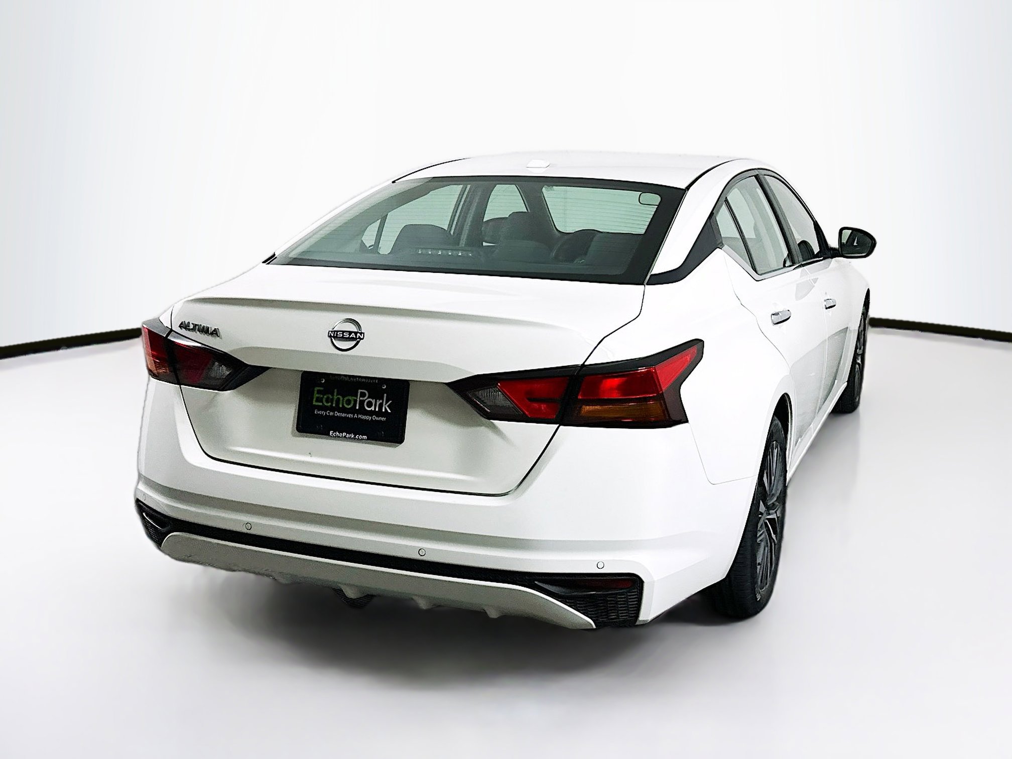 Used 2025 Nissan Altima 2.5 SV FWD image 9