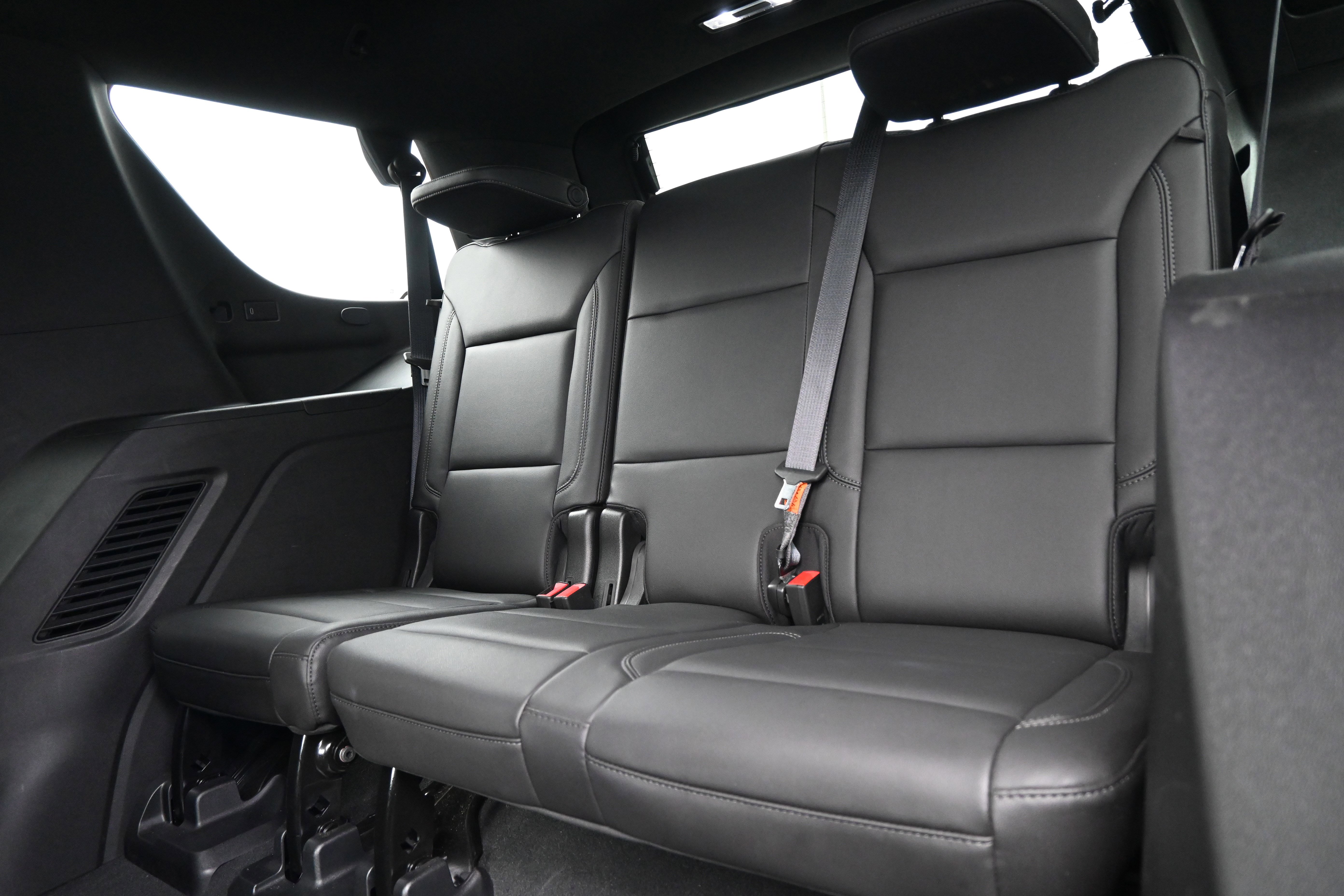 Used 2021 Chevrolet Tahoe LT w/ LT Signature Package image 31