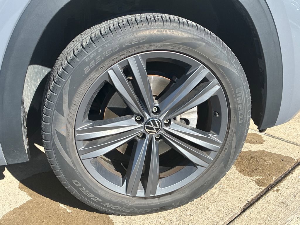 Used 2021 Volkswagen Atlas Cross Sport SE image 12