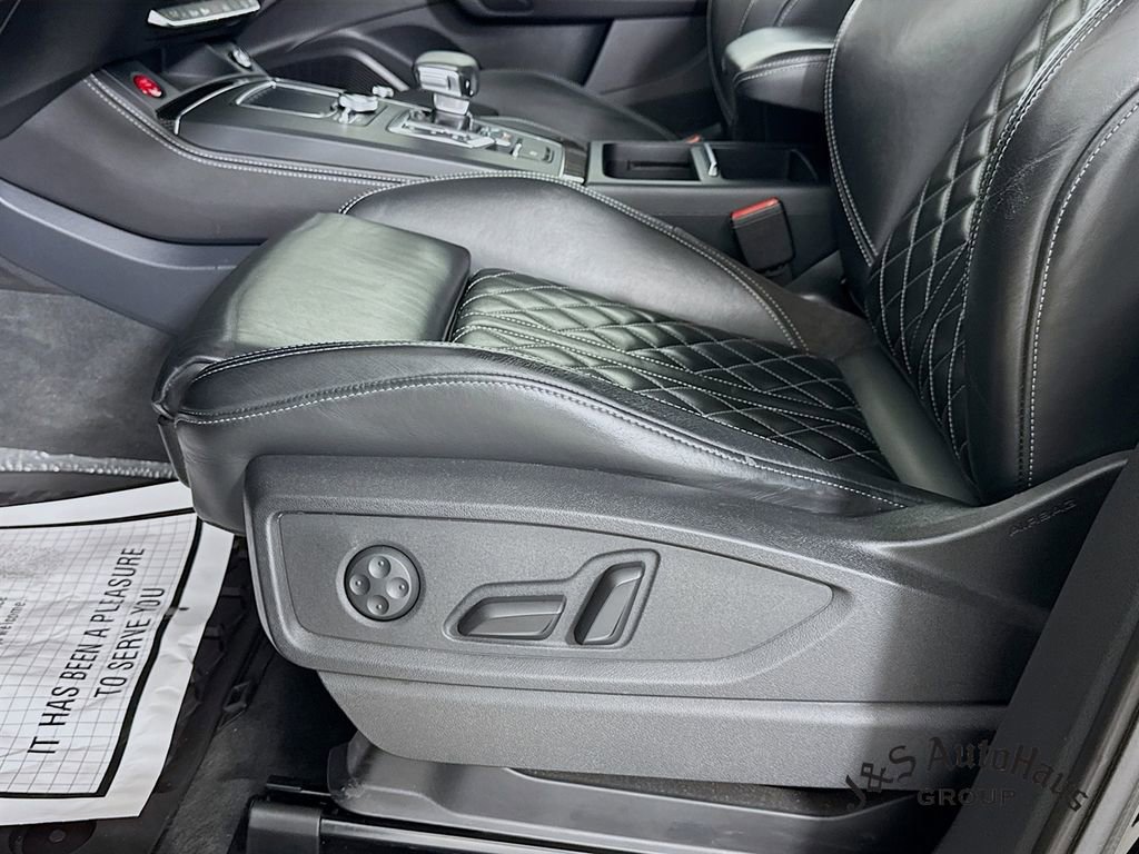 Used 2018 Audi SQ5 Premium Plus w/ S Sport Package image 25