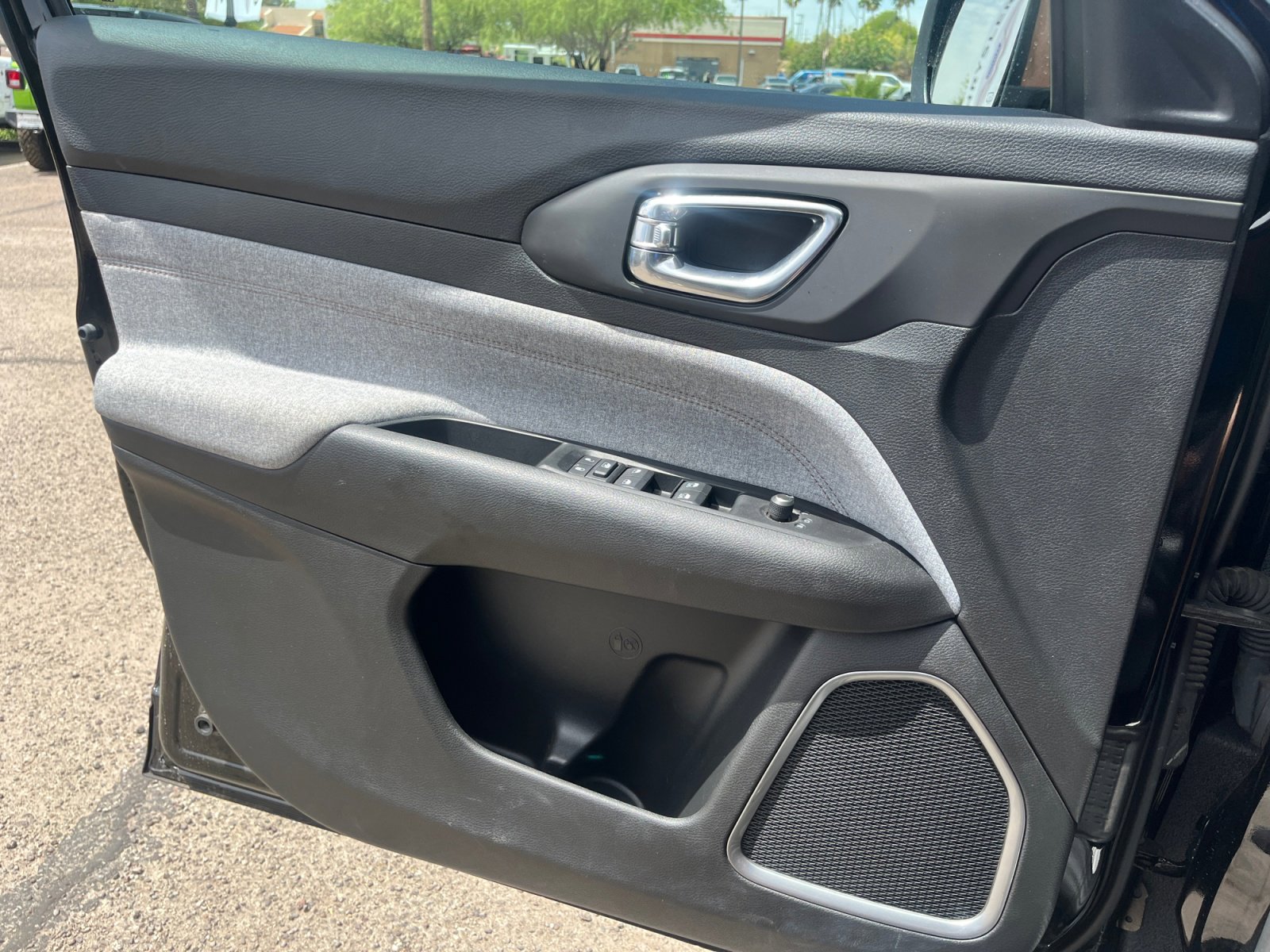 Certified 2022 Jeep Compass Latitude image 13