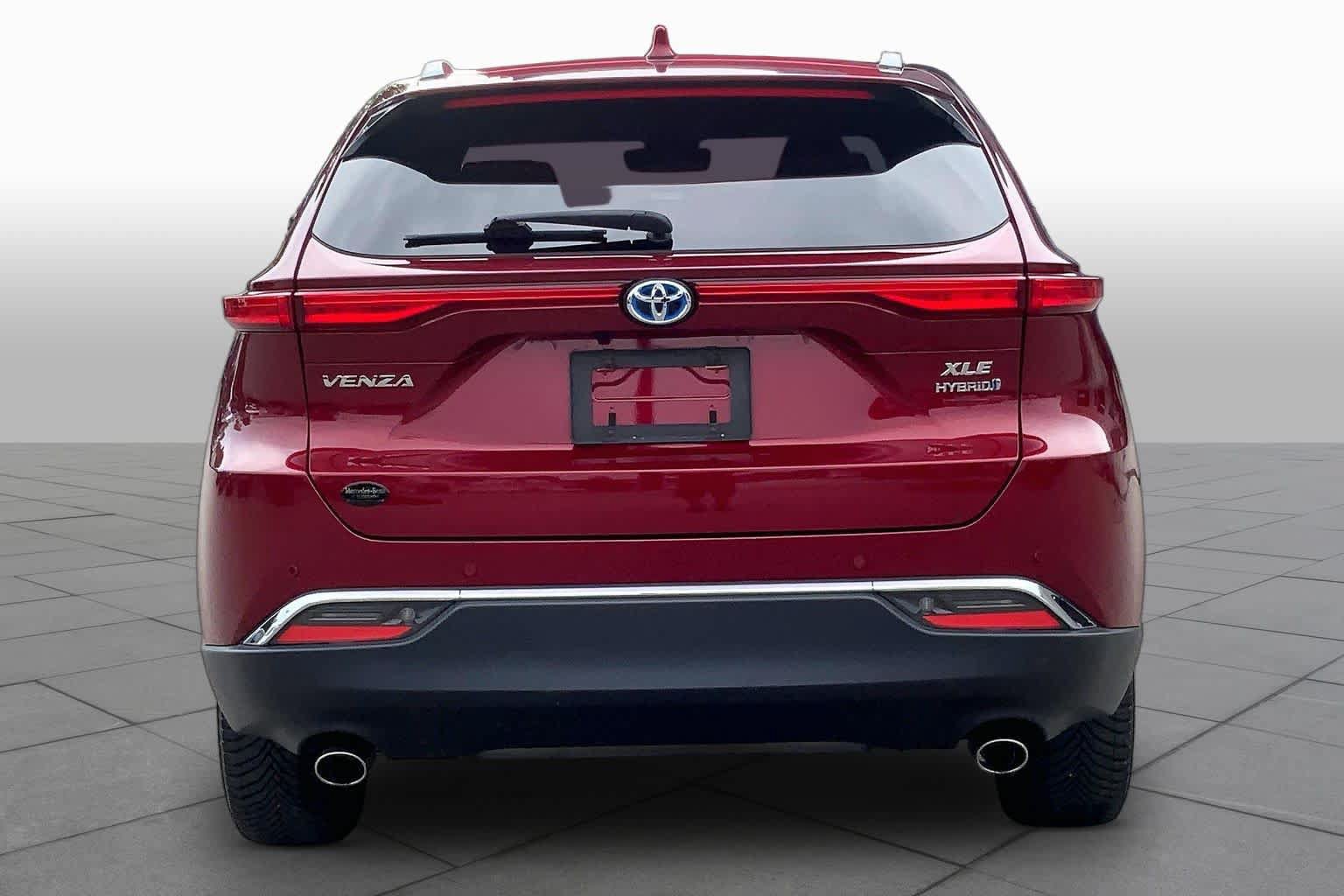 Used 2021 Toyota Venza XLE w/ Softex Package AWD/4WD image 5