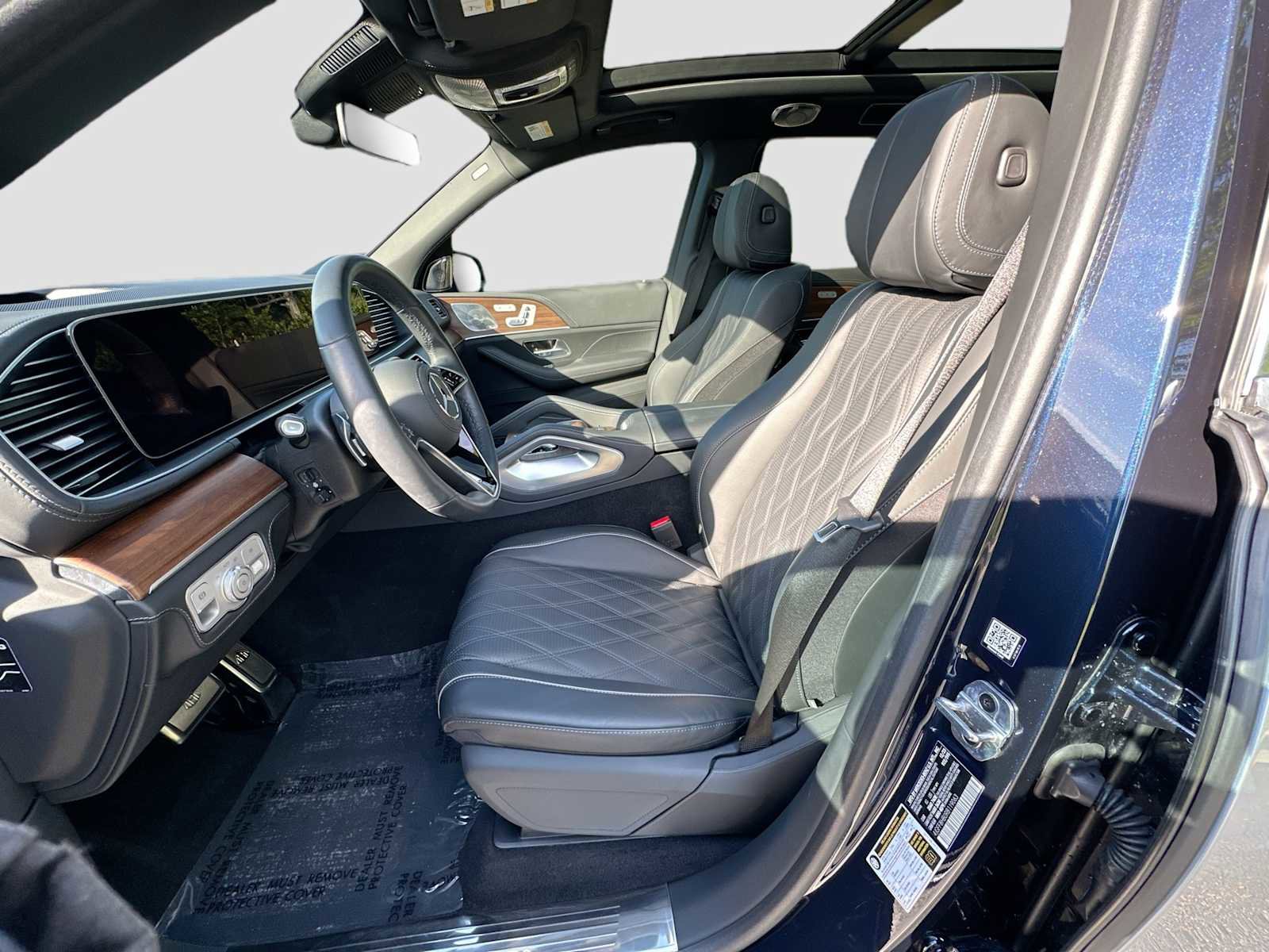 Used 2024 Mercedes-Benz Maybach GLS 600 4MATIC image 22