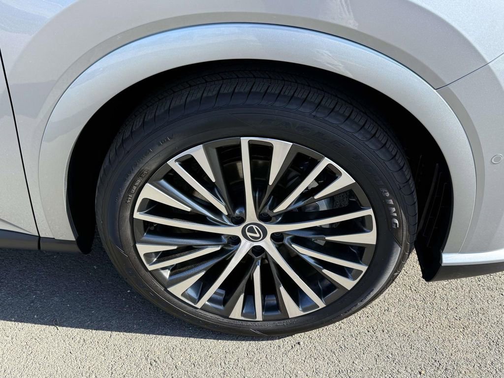 Used 2026 Lexus RX 350 w/ Convenience Package image 7