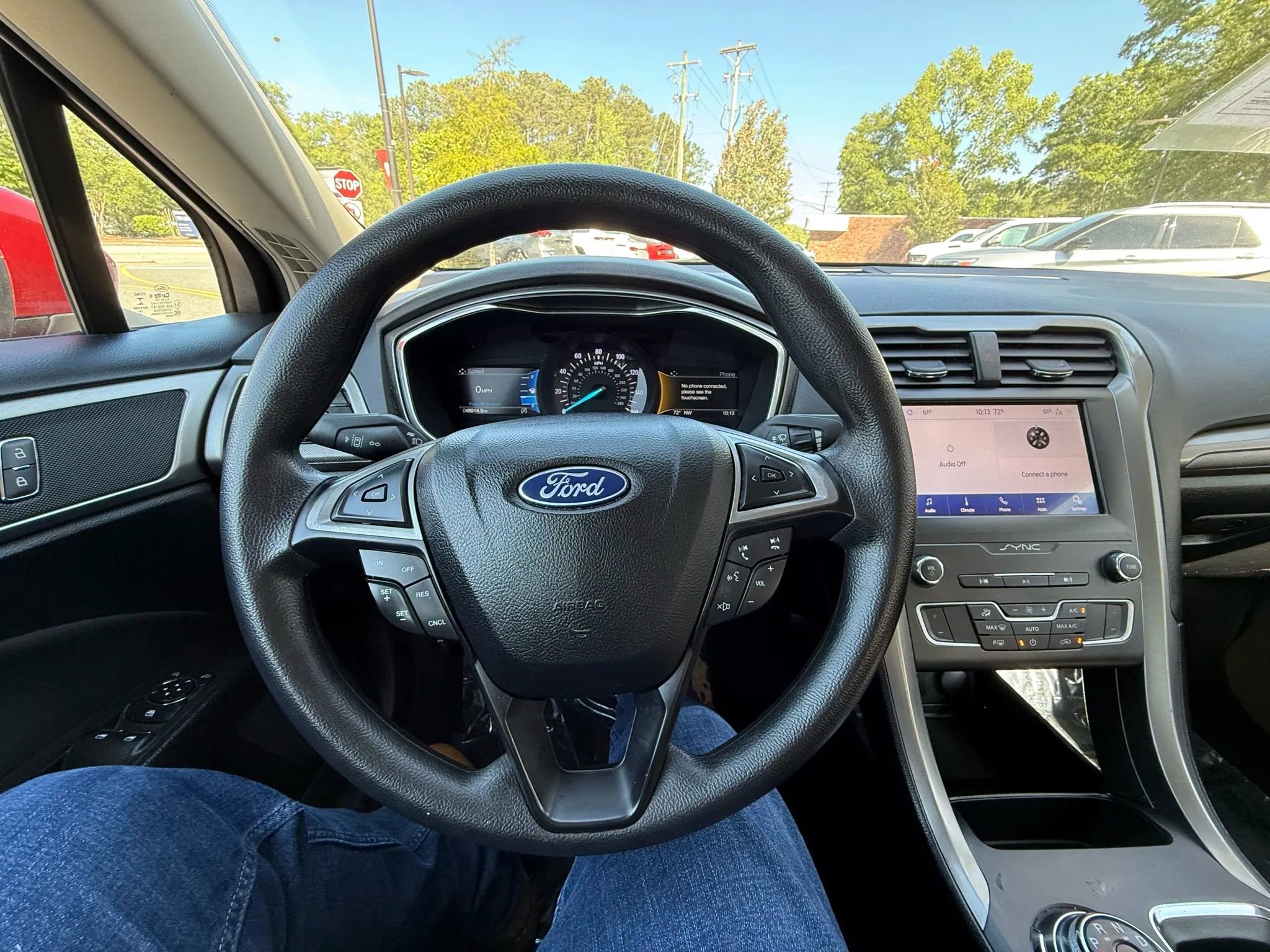 Used 2020 Ford Fusion SE image 32