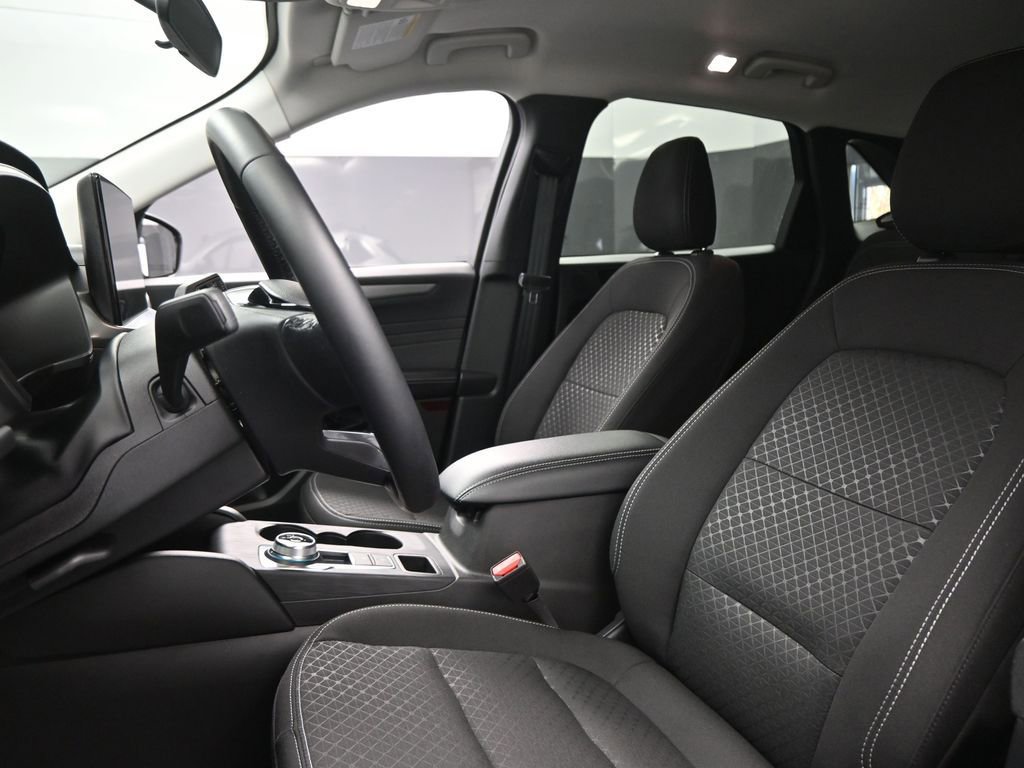 Used 2024 Ford Escape Active w/ Tech Pack #2 image 8