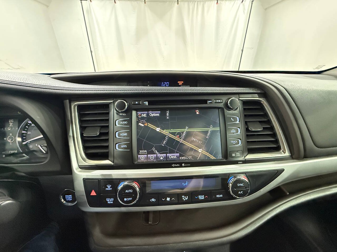 Used 2014 Toyota Highlander XLE AWD/4WD image 15