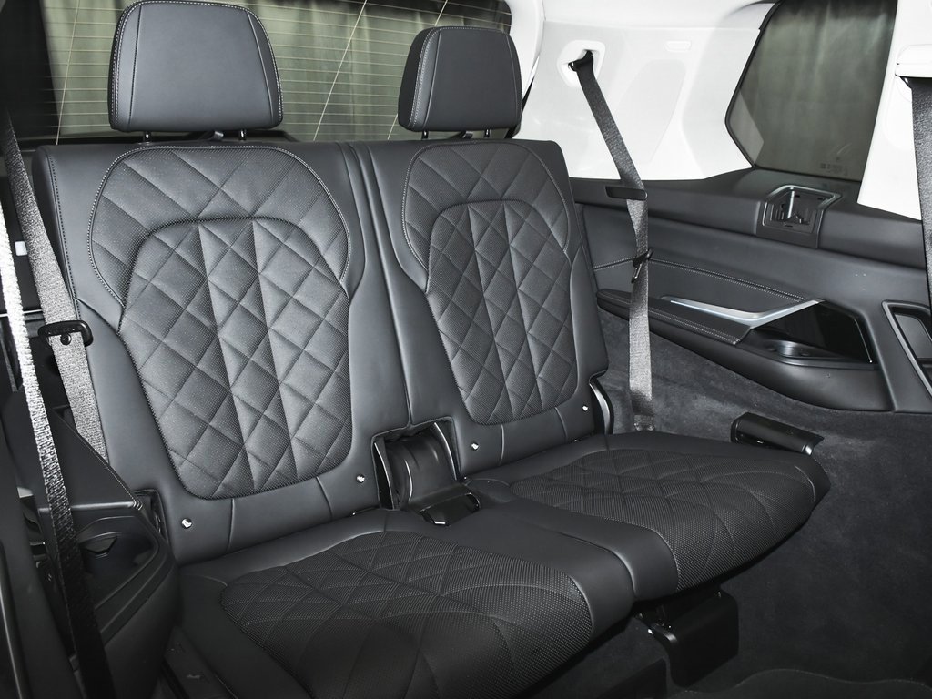 Used 2026 BMW X7 xDrive40i image 73