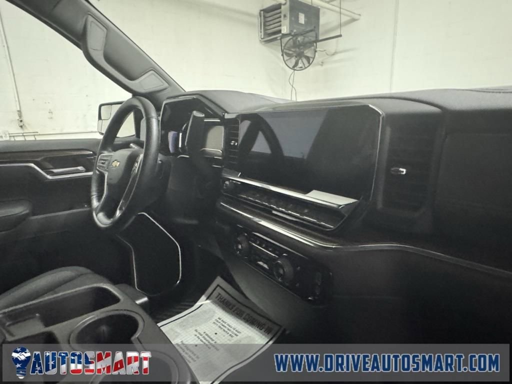 Used 2025 Chevrolet Silverado 1500 LT image 27