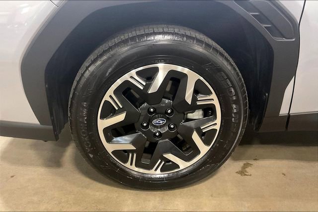 Used 2025 Subaru Forester Premium image 9