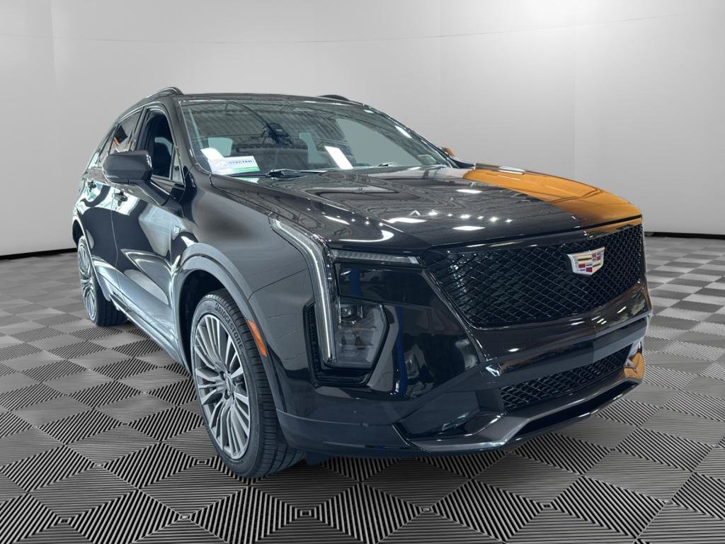 Used 2024 Cadillac XT4 Sport AWD/4WD image 7