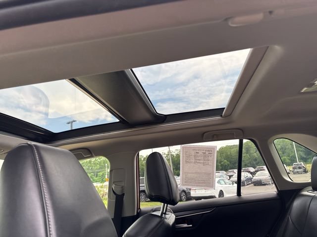 Used 2019 Toyota RAV4 Limited w/ Advanced Technology Package AWD/4WD image 30