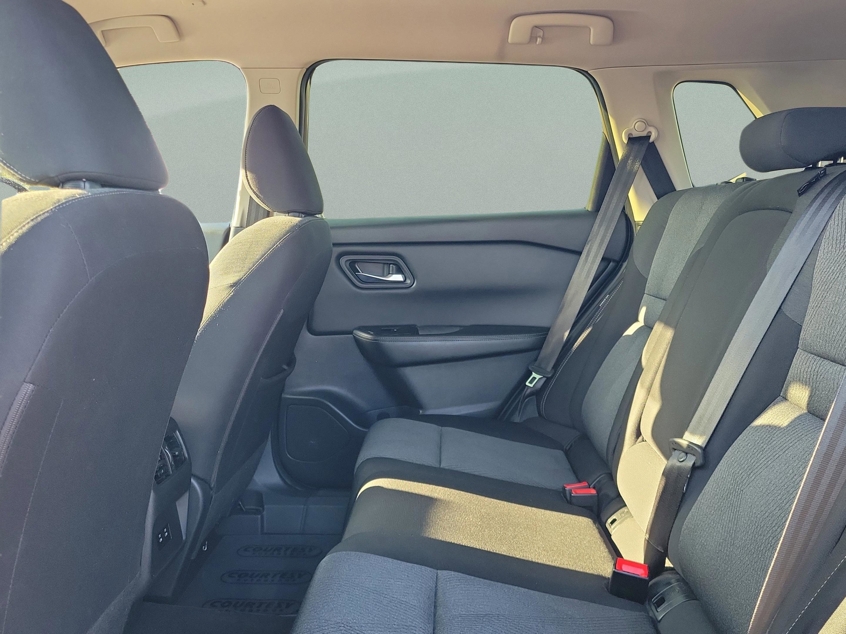 Certified 2024 Nissan Rogue SV image 13