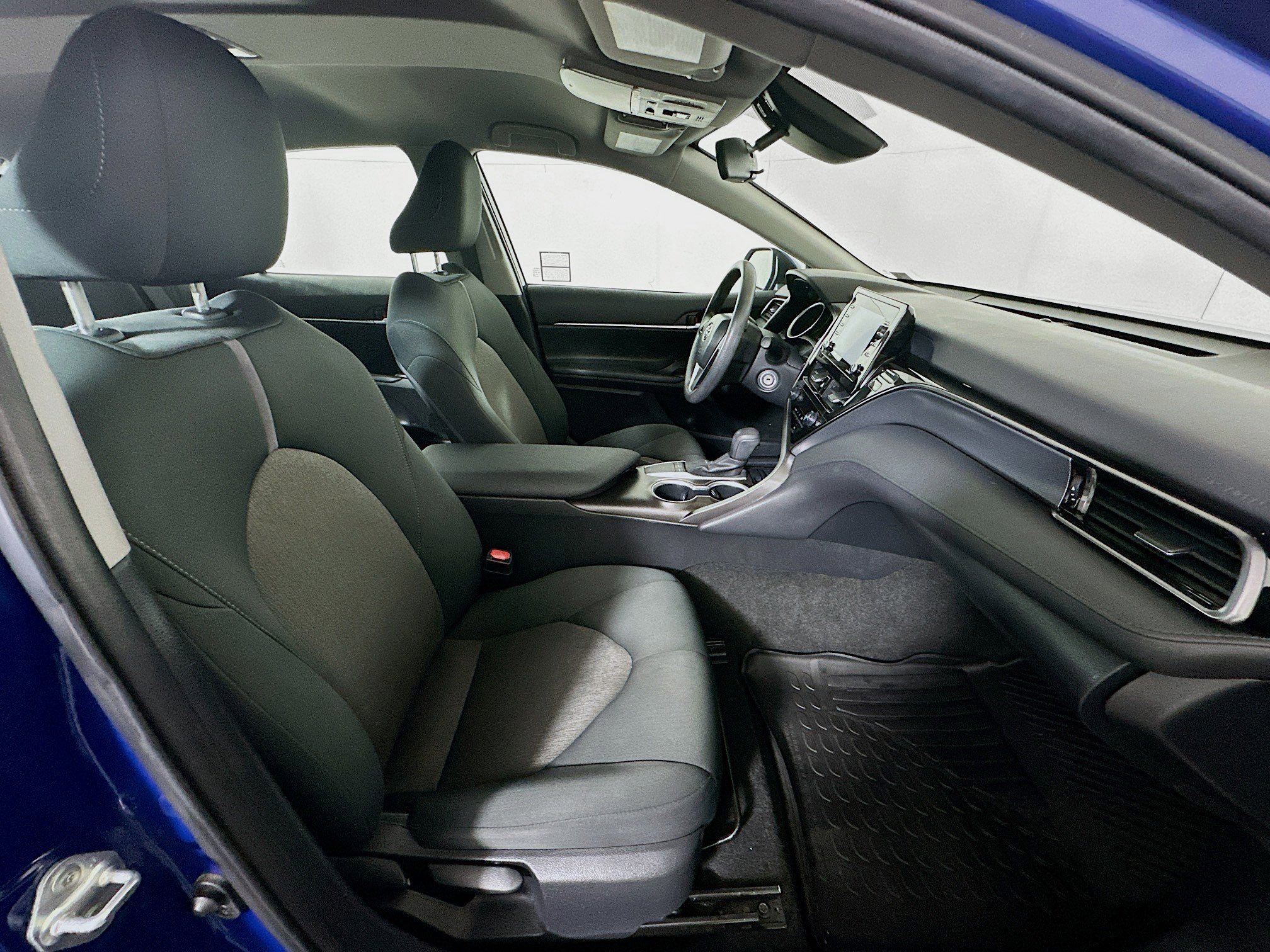 Used 2023 Toyota Camry LE FWD image 30