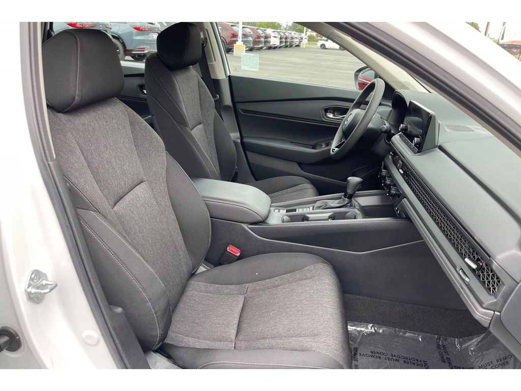 Certified 2025 Honda Accord SE image 18