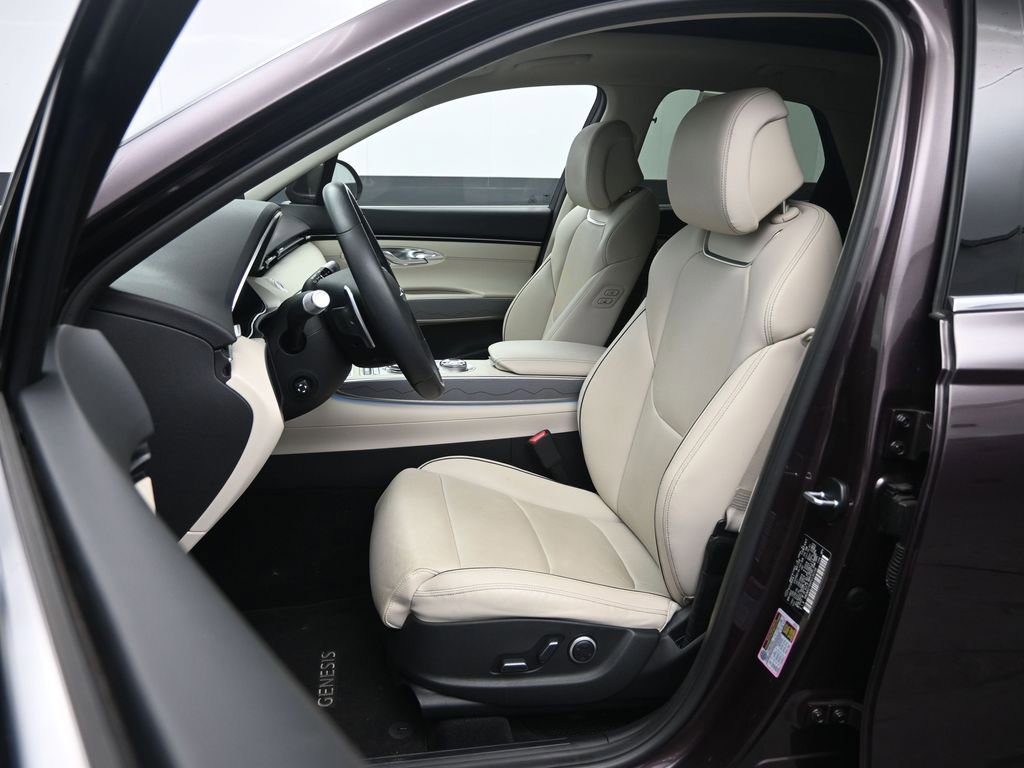 Used 2023 Genesis GV70 2.5T w/ Advanced Package image 23