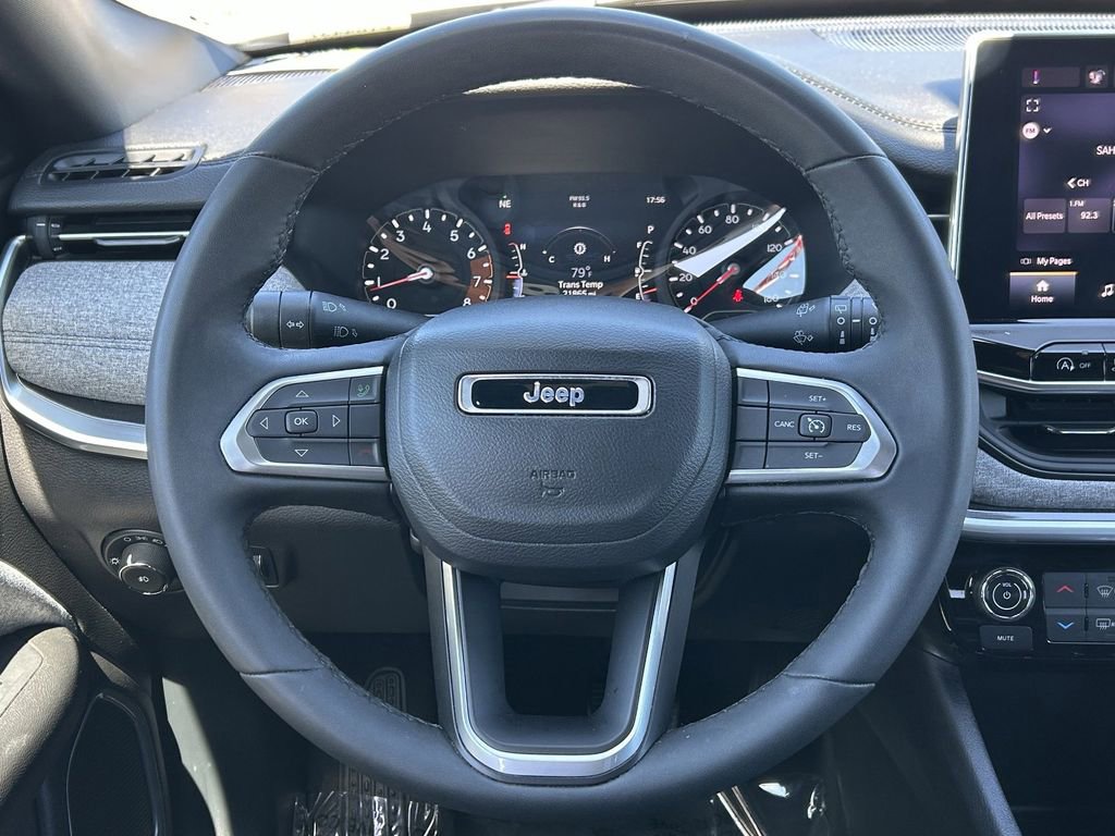 Used 2024 Jeep Compass Latitude image 20