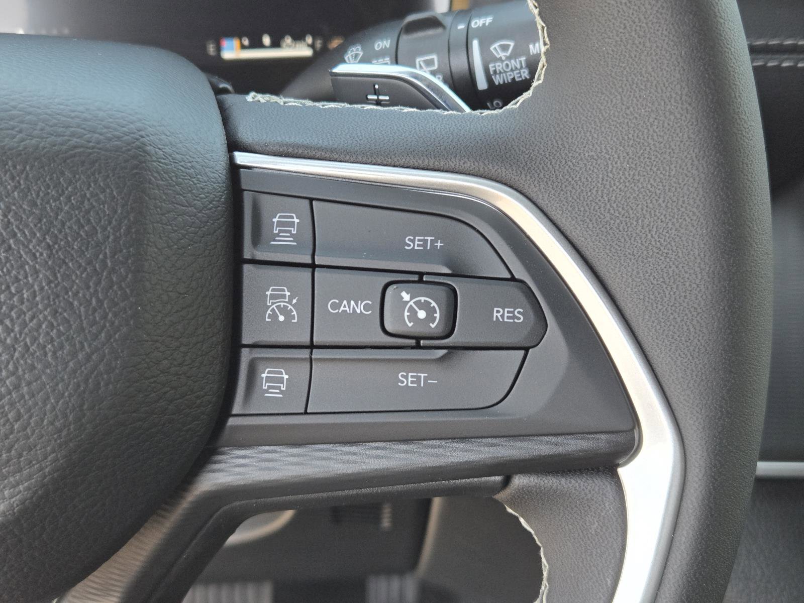 New 2026 Jeep Grand Cherokee L Laredo RWD image 18