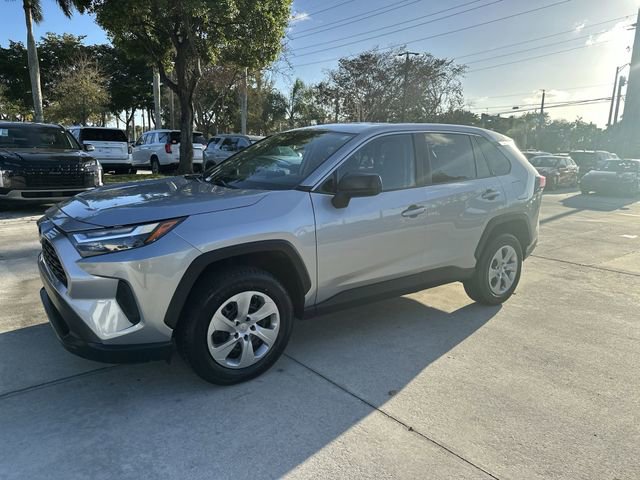 Used 2023 Toyota RAV4 LE image 39