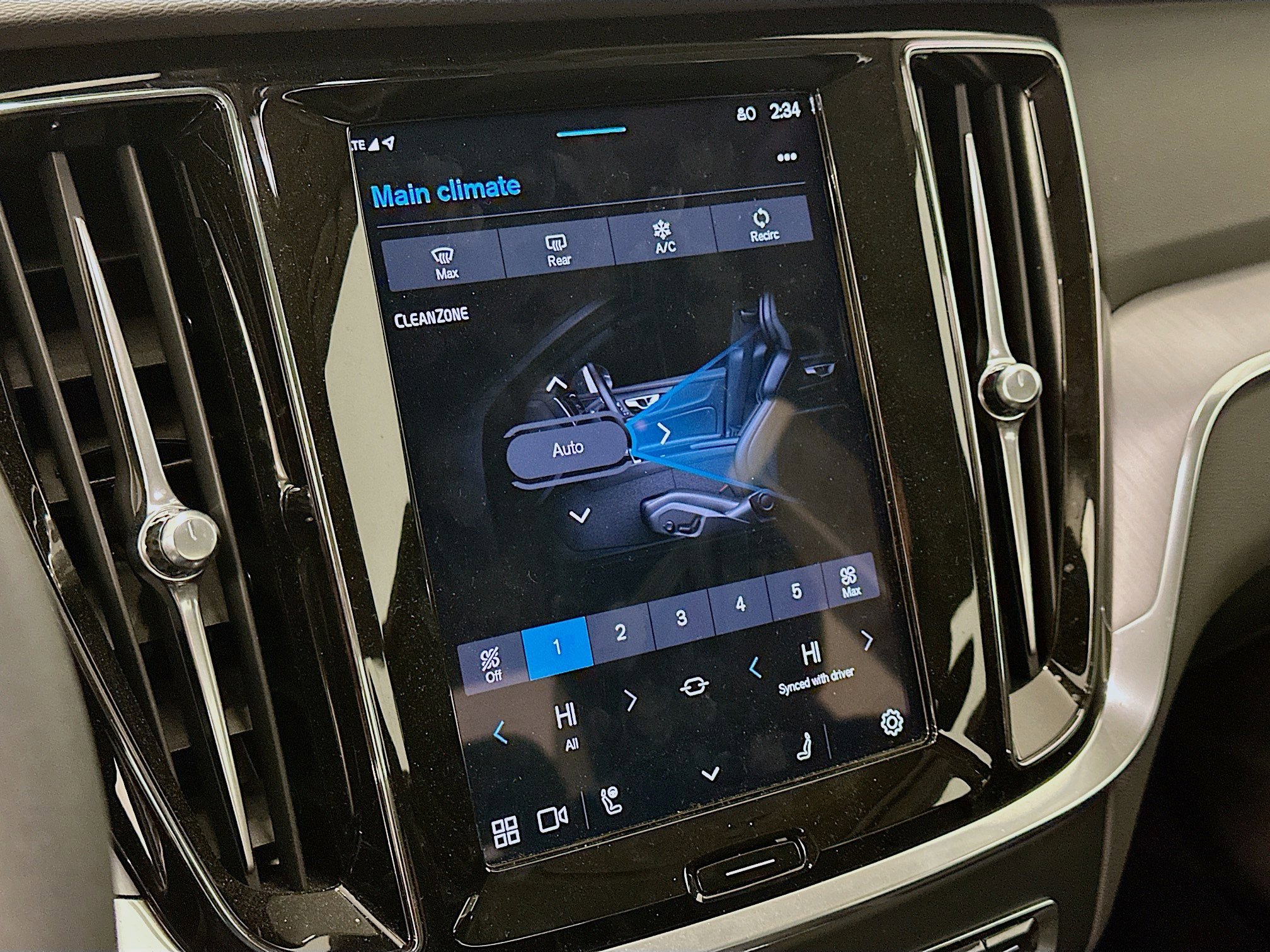 Used 2025 Volvo S60 B5 Core image 24