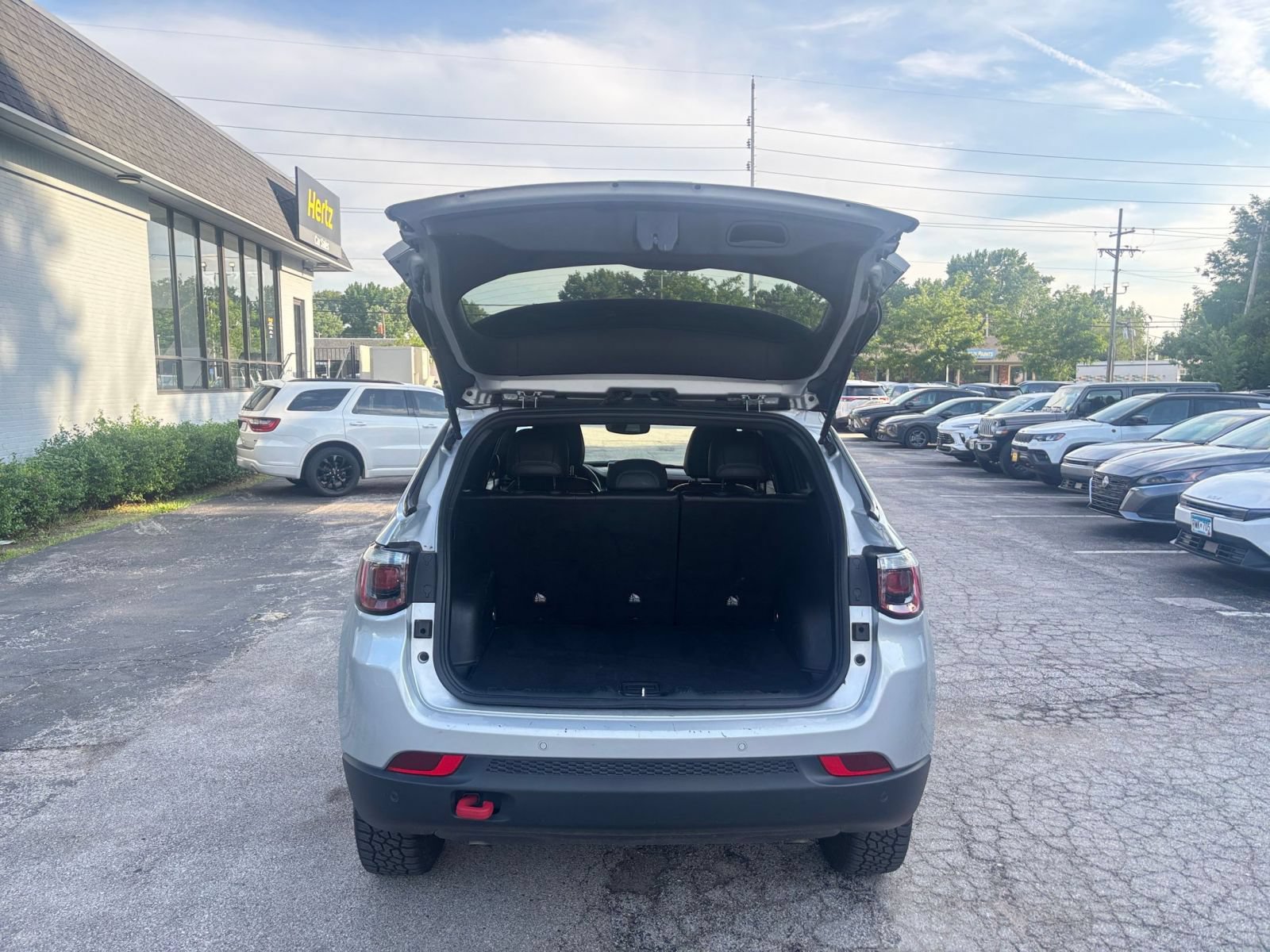 Used 2025 Jeep Compass Trailhawk AWD/4WD image 30
