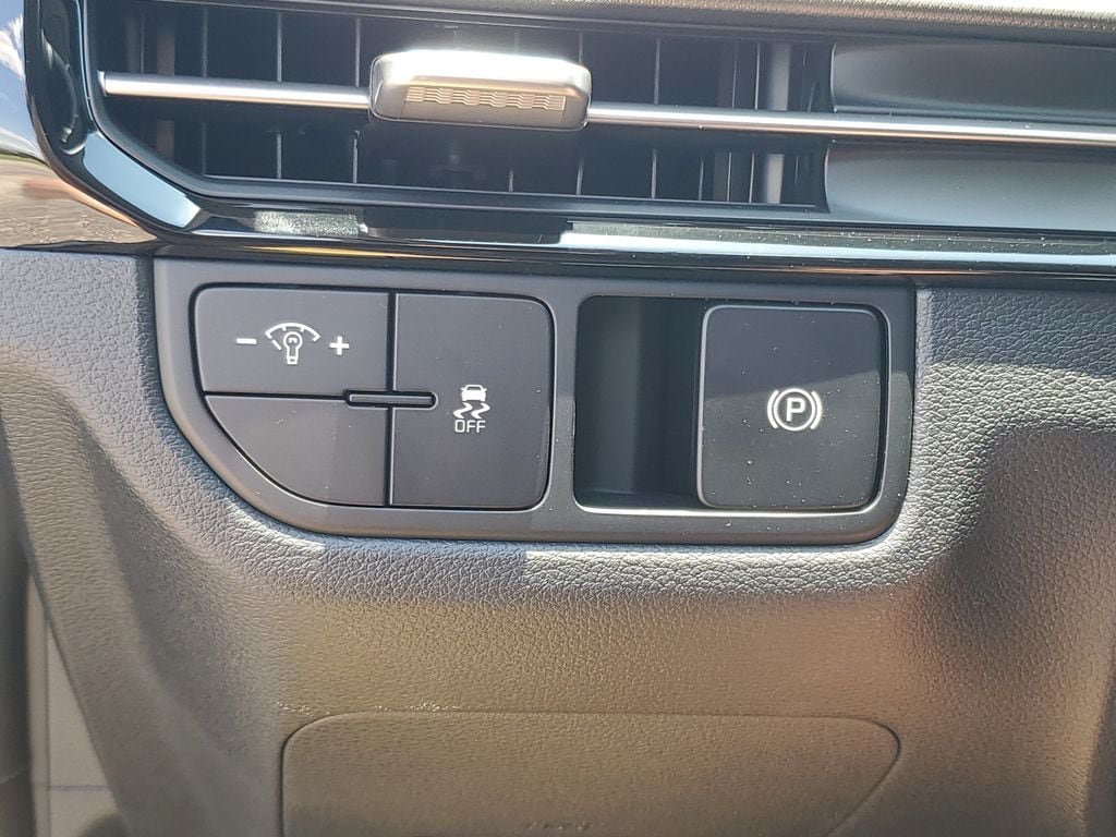 New 2026 Kia Sportage LX w/ LX Convenience Package FWD image 19
