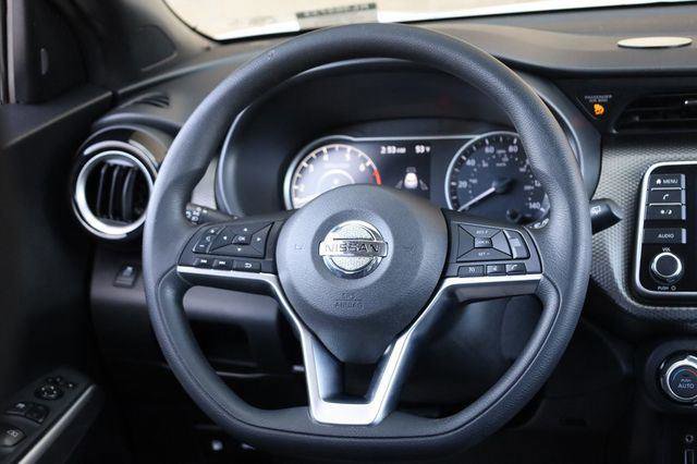 Used 2019 Nissan Kicks SV FWD image 26