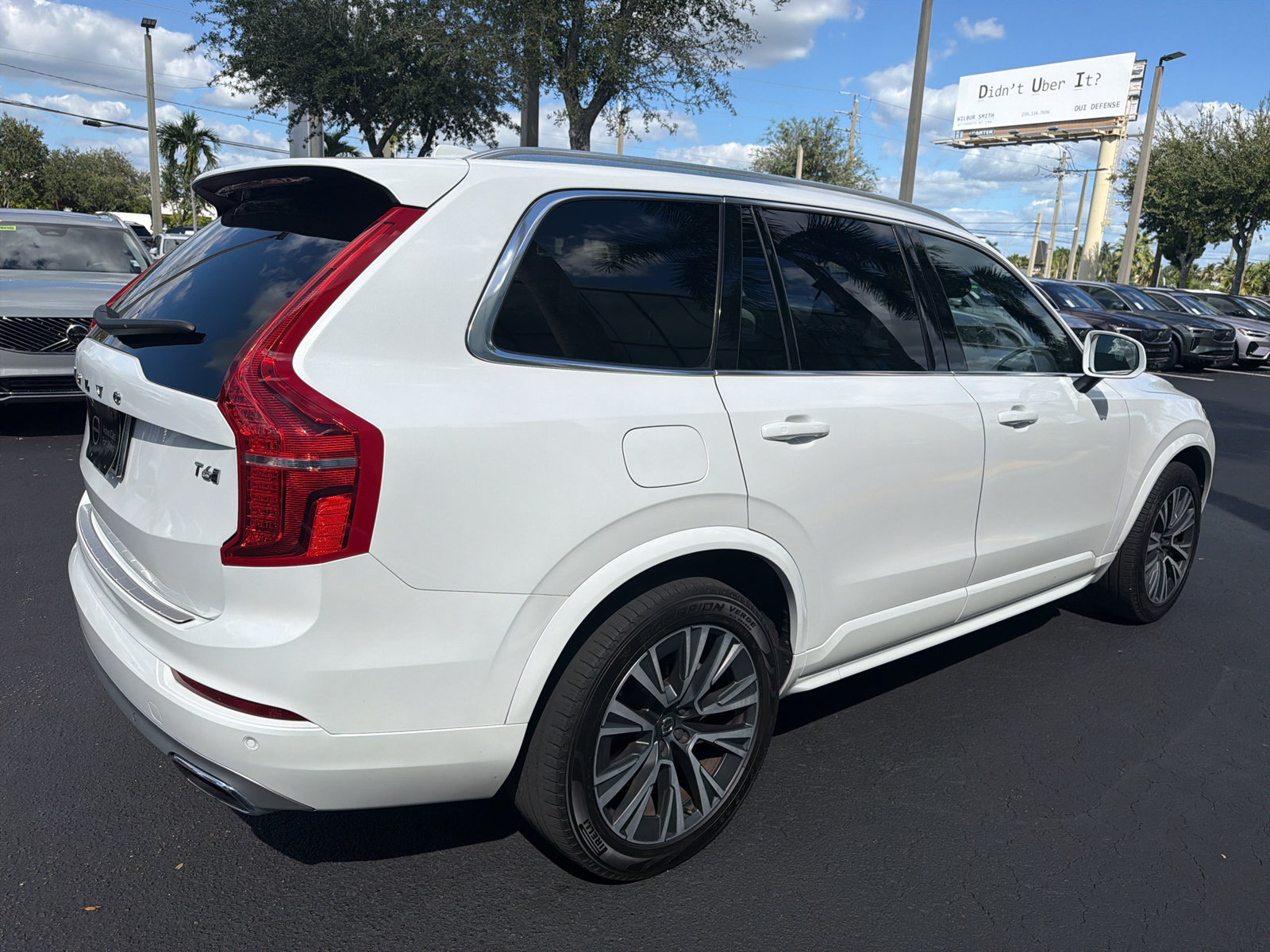 Used 2021 Volvo XC90 T6 Momentum w/ Protection Package Premier AWD/4WD image 6