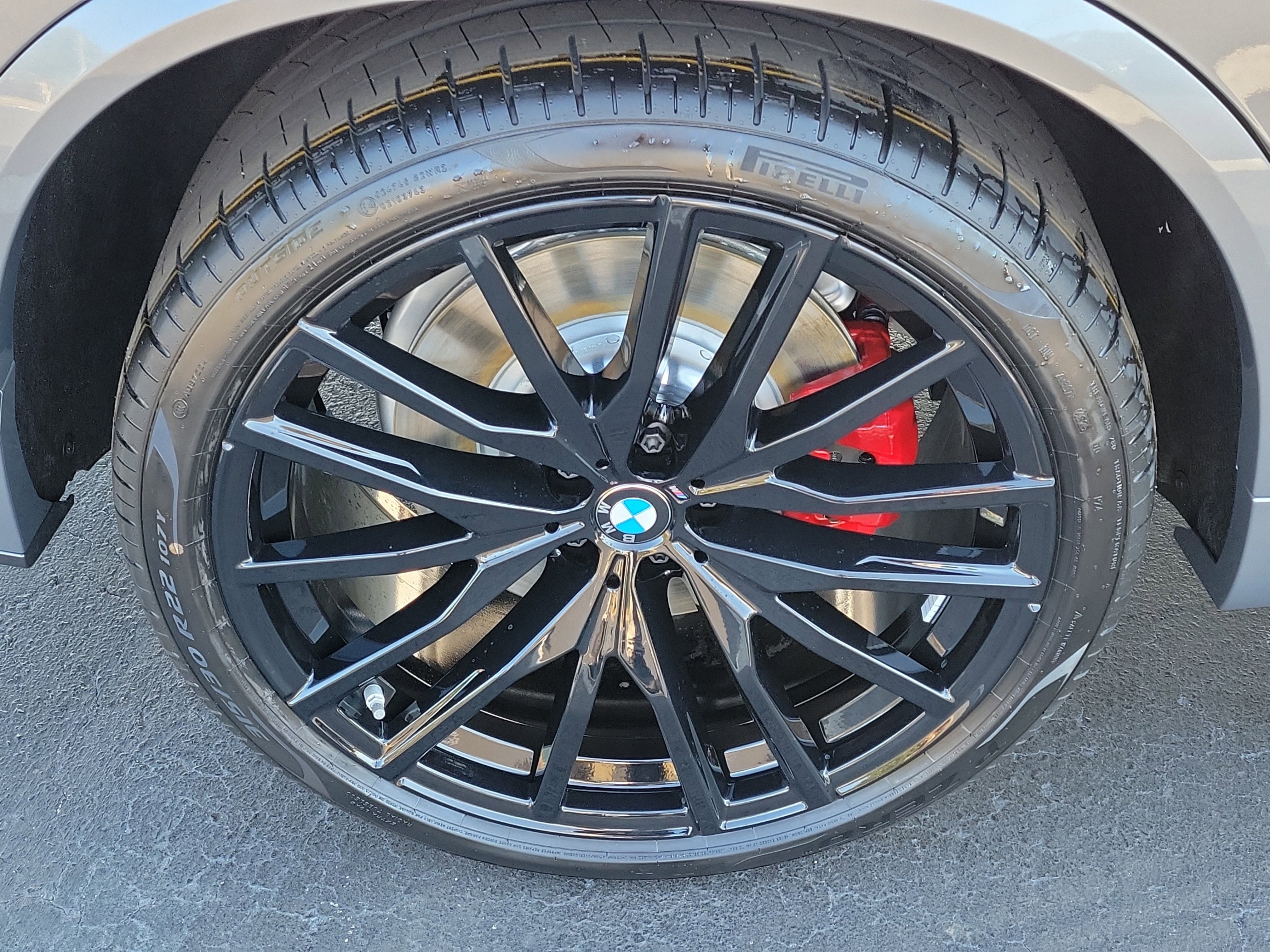 New 2026 BMW X5 M60i image 6