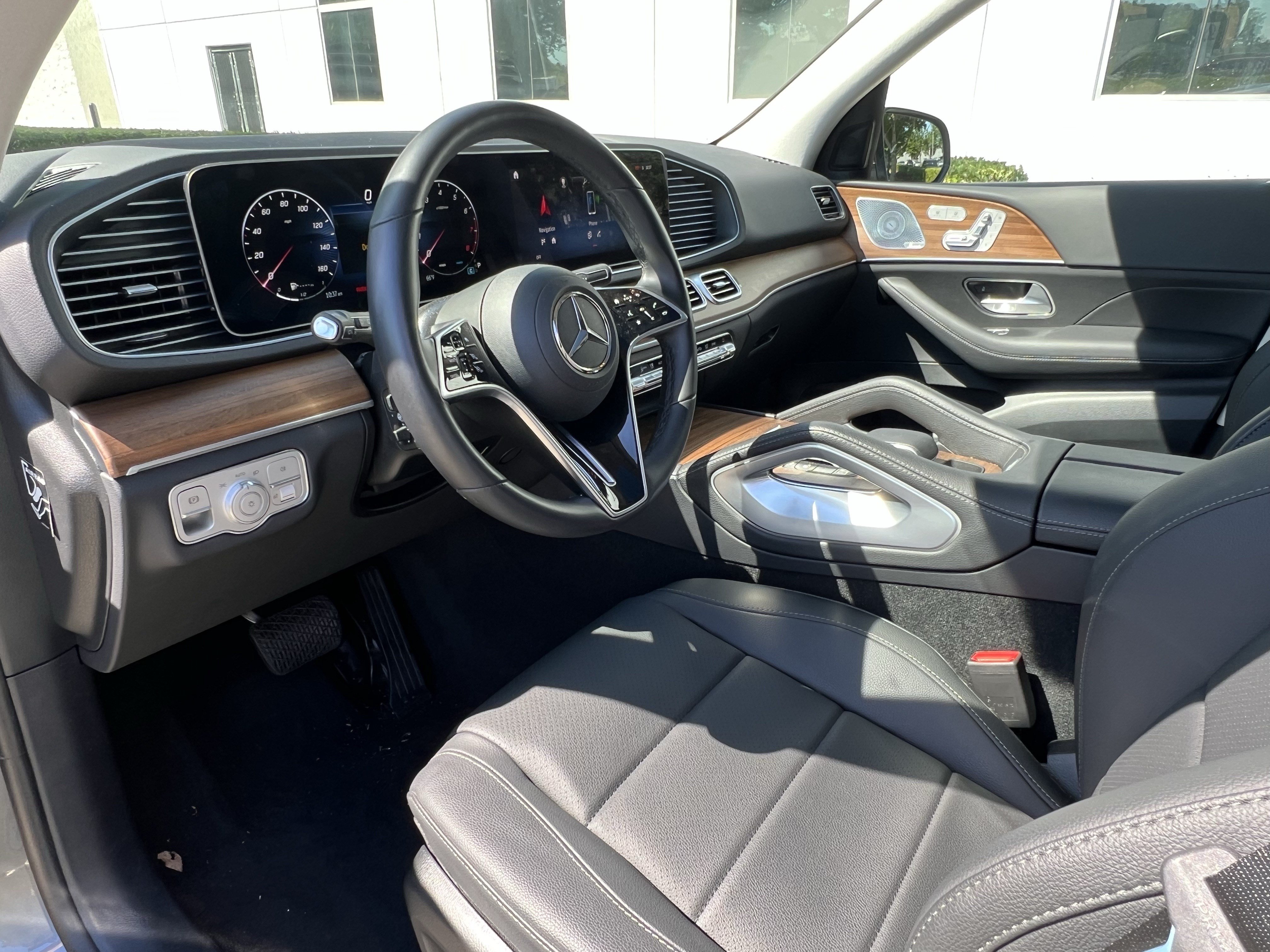 Used 2025 Mercedes-Benz GLE 350 4MATIC image 17