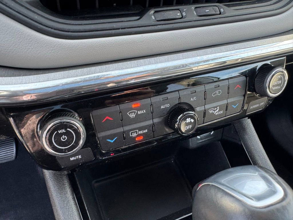 Used 2022 Jeep Compass Limited w/ Sun and Sound Group image 27