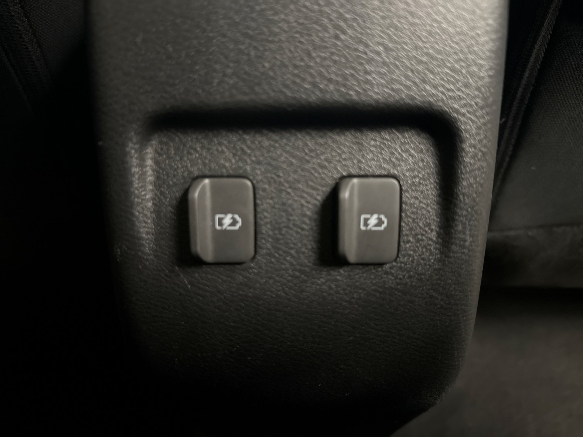 Used 2023 Nissan Kicks SV FWD image 18