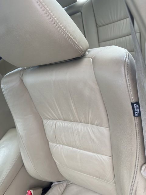 Used 2011 Honda Accord EX-L image 2