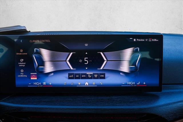 Used 2025 BMW 330i xDrive Sedan w/ M Sport Package image 20