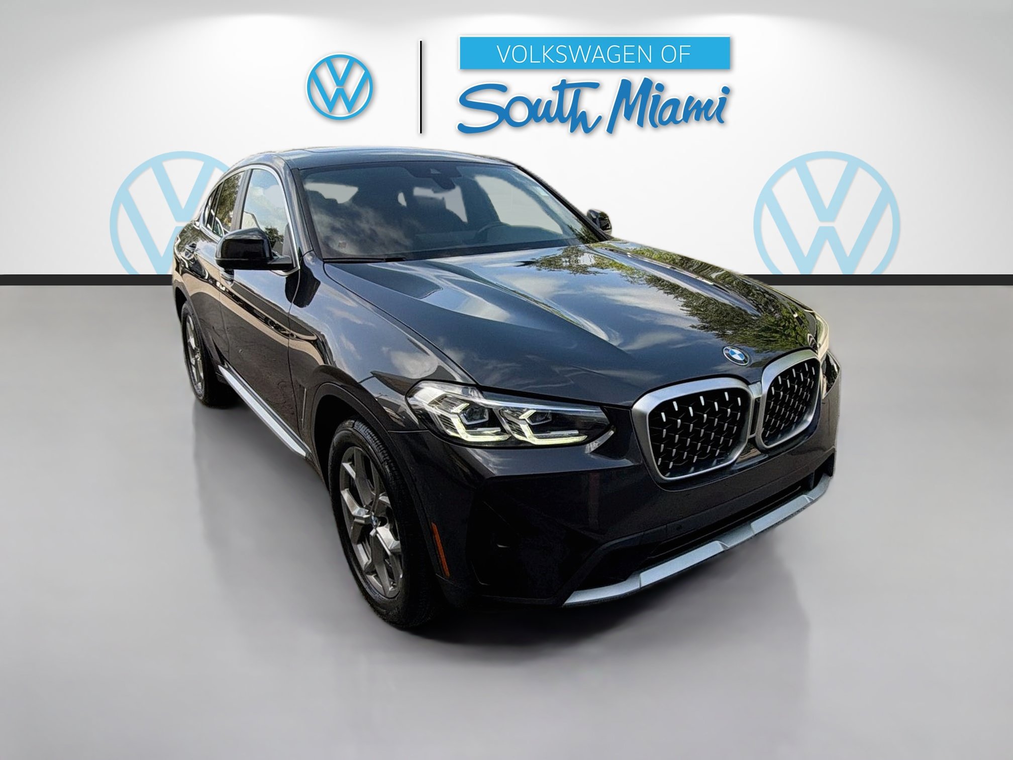 Used 2023 BMW X4 xDrive30i w/ Premium Package AWD/4WD image 1