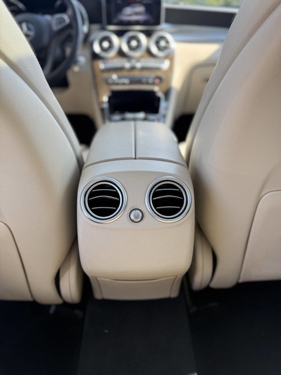 Used 2018 Mercedes-Benz GLC 300 GLC 300 4MATIC AWD 4dr SUV image 19