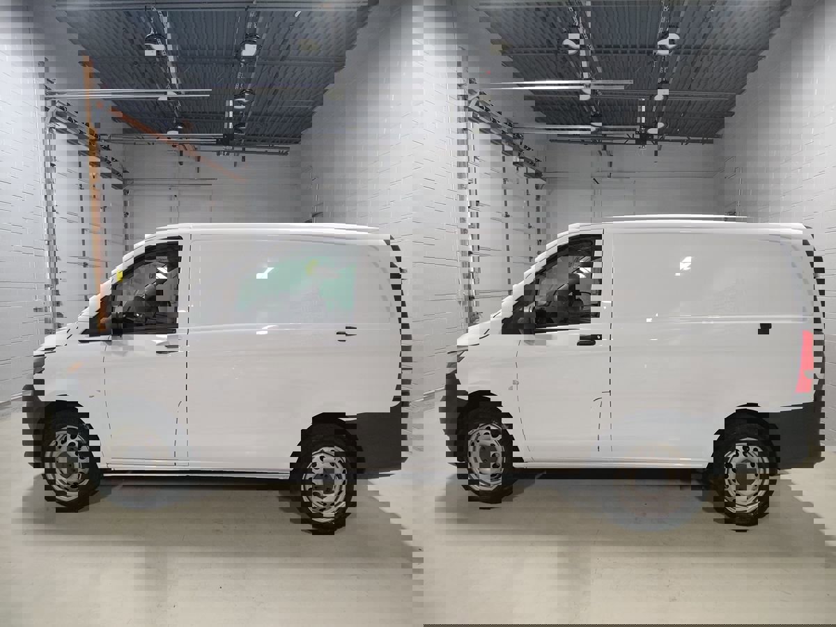 Used 2022 Mercedes-Benz Metris image 14