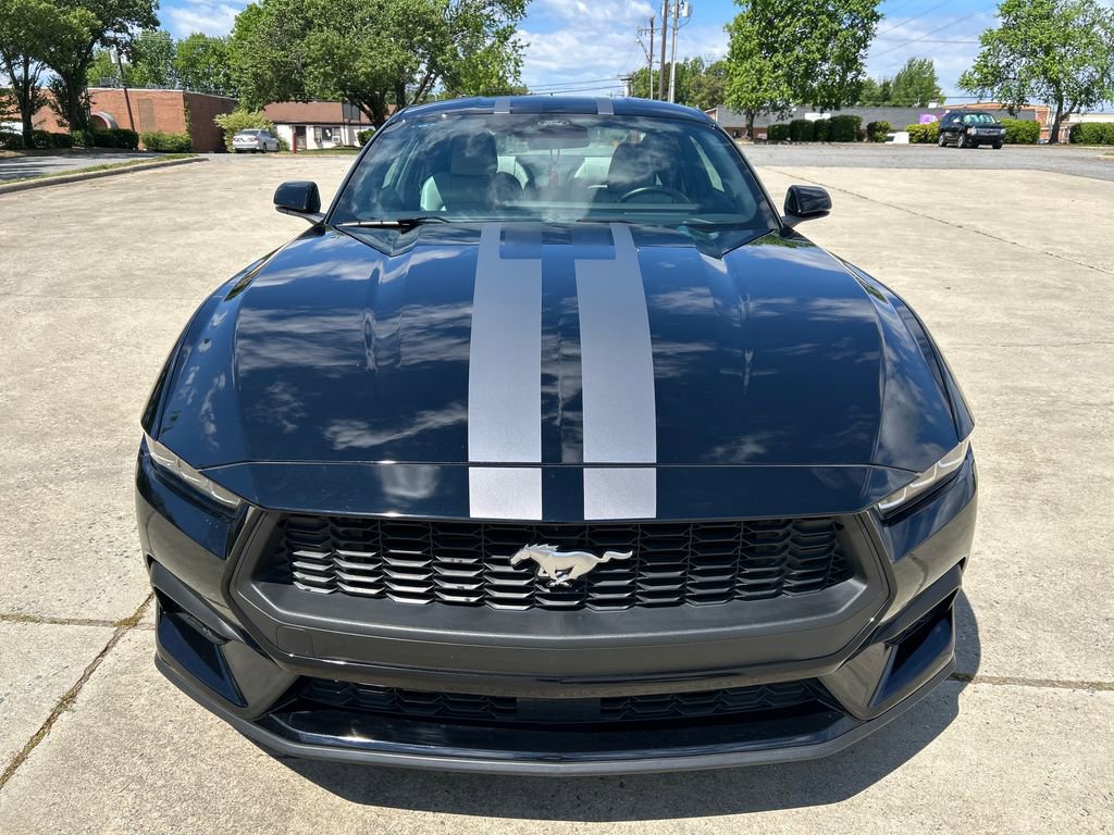 Used 2025 Ford Mustang Premium RWD image 10