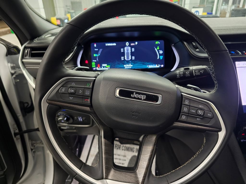 Used 2024 Jeep Grand Cherokee Limited 4xe image 21