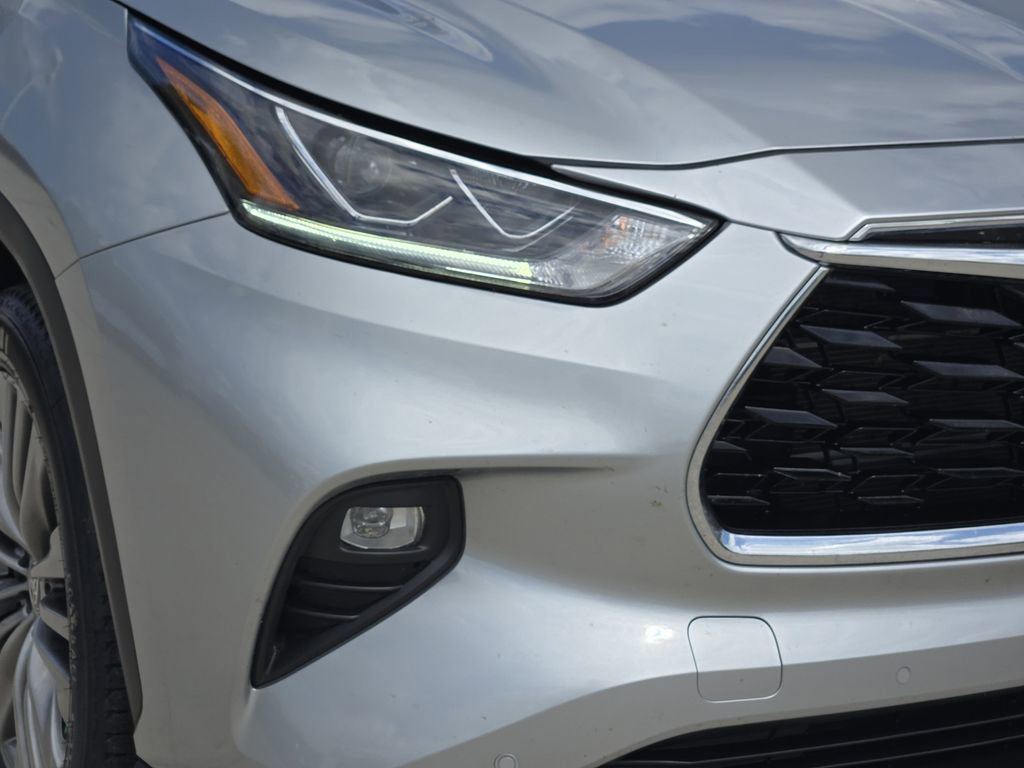 Used 2022 Toyota Highlander Platinum FWD image 9