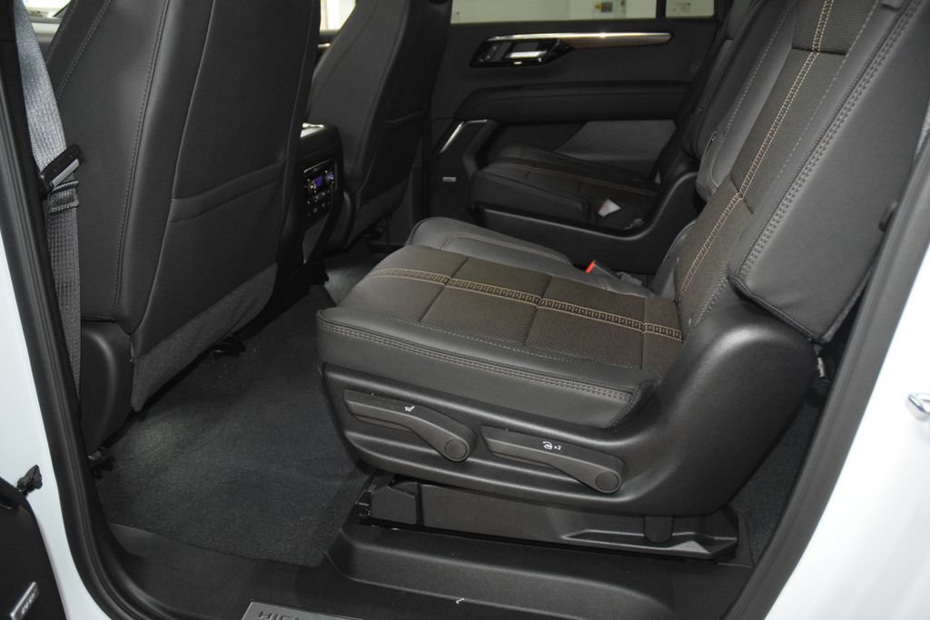 New 2026 Chevrolet Suburban High Country AWD/4WD image 43