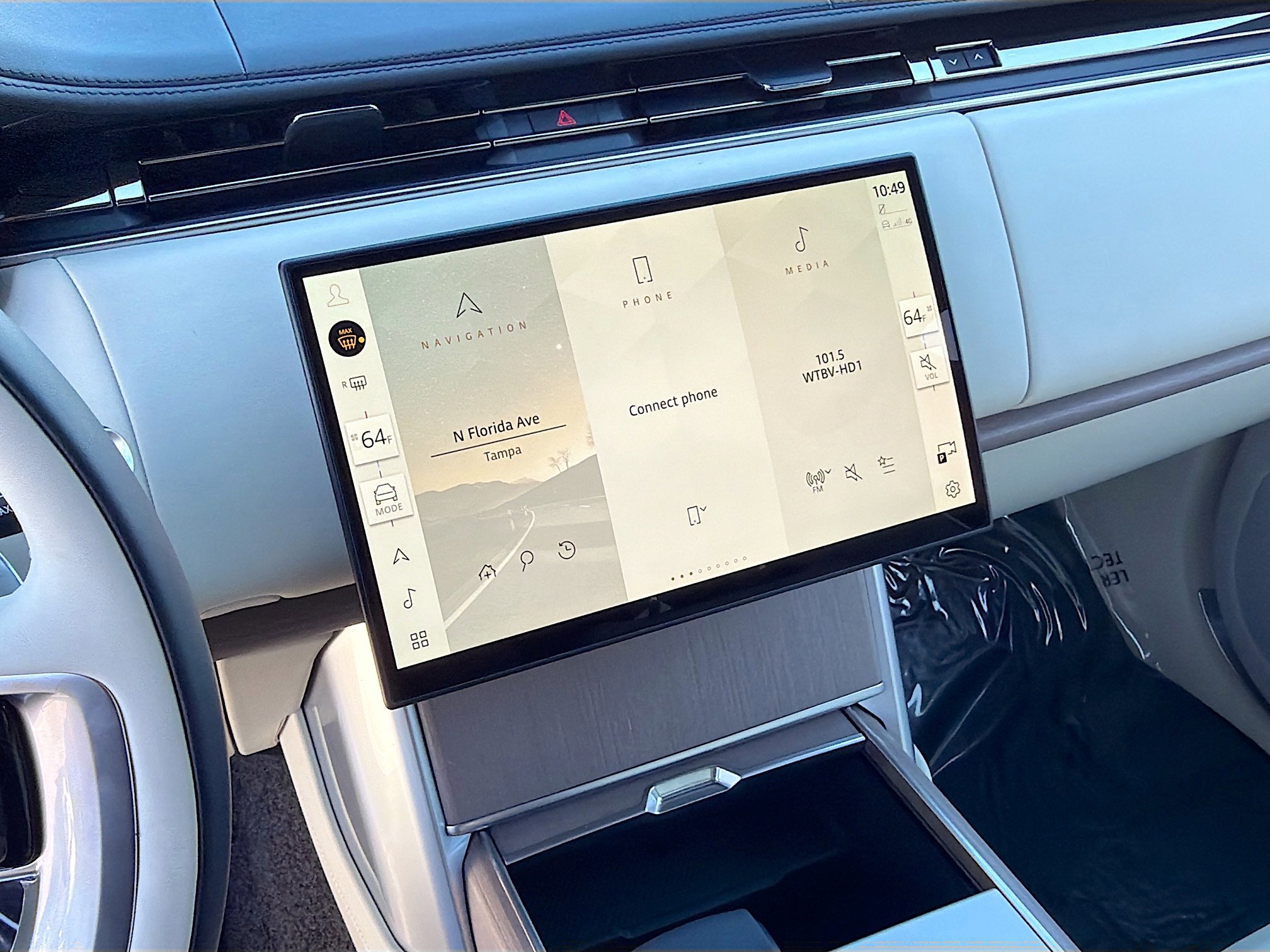 New 2026 Land Rover Range Rover SE image 27