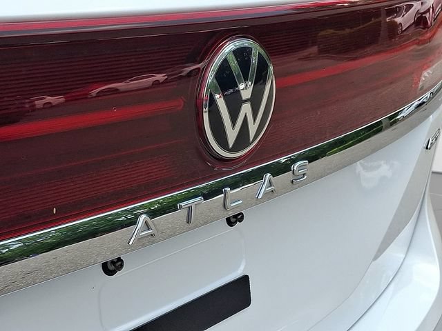 Used 2024 Volkswagen Atlas SEL Premium R-Line AWD/4WD image 32