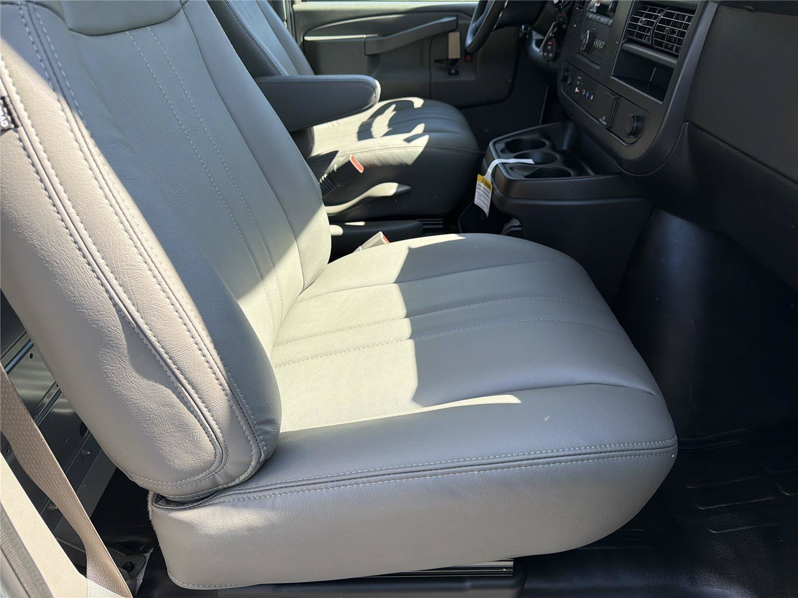 New 2025 GMC Savana 2500 w/ Driver Convenience Package RWD image 11